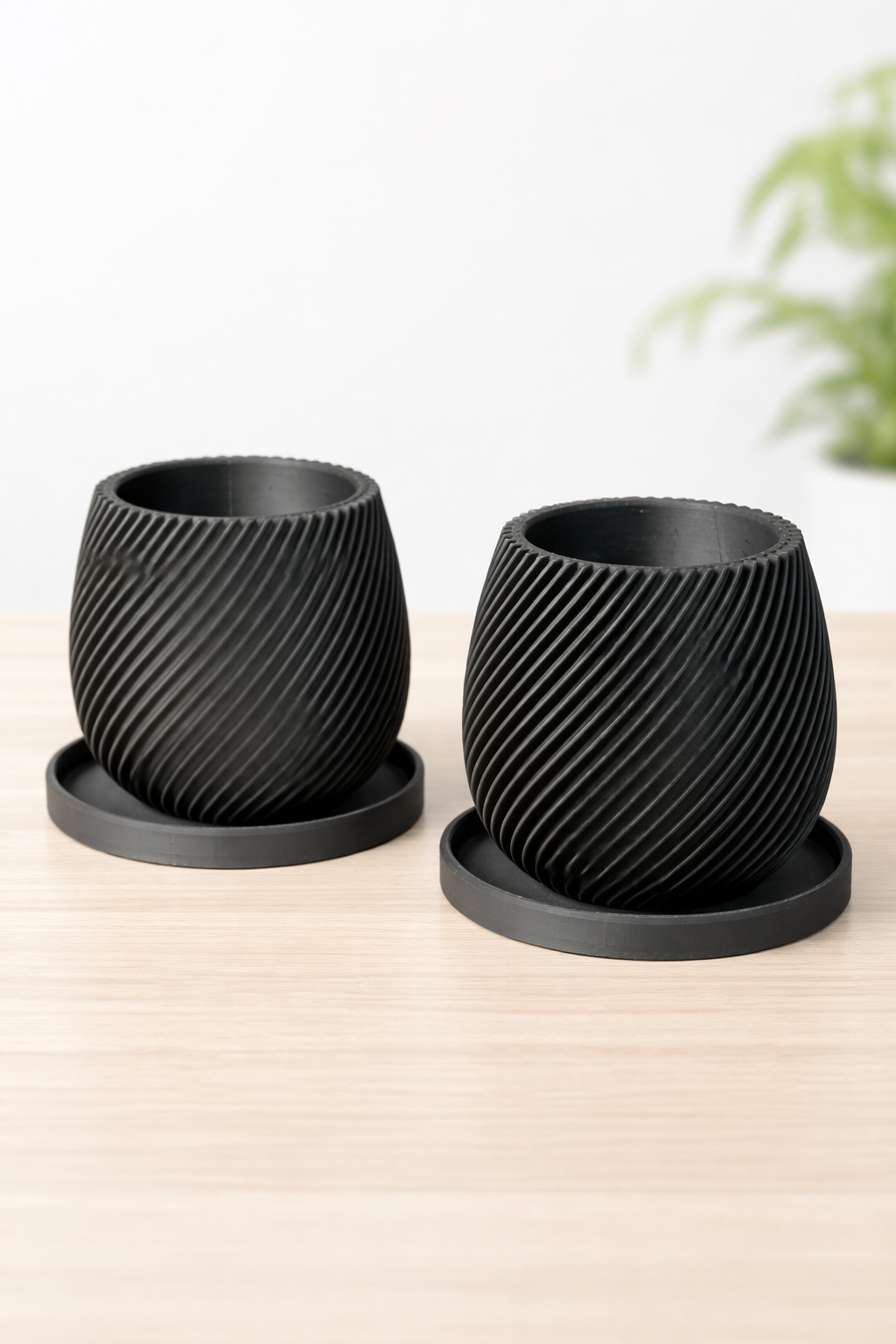 Горшок черный с поддоном Exotica Spiral Mini D6см (набор из 2шт)